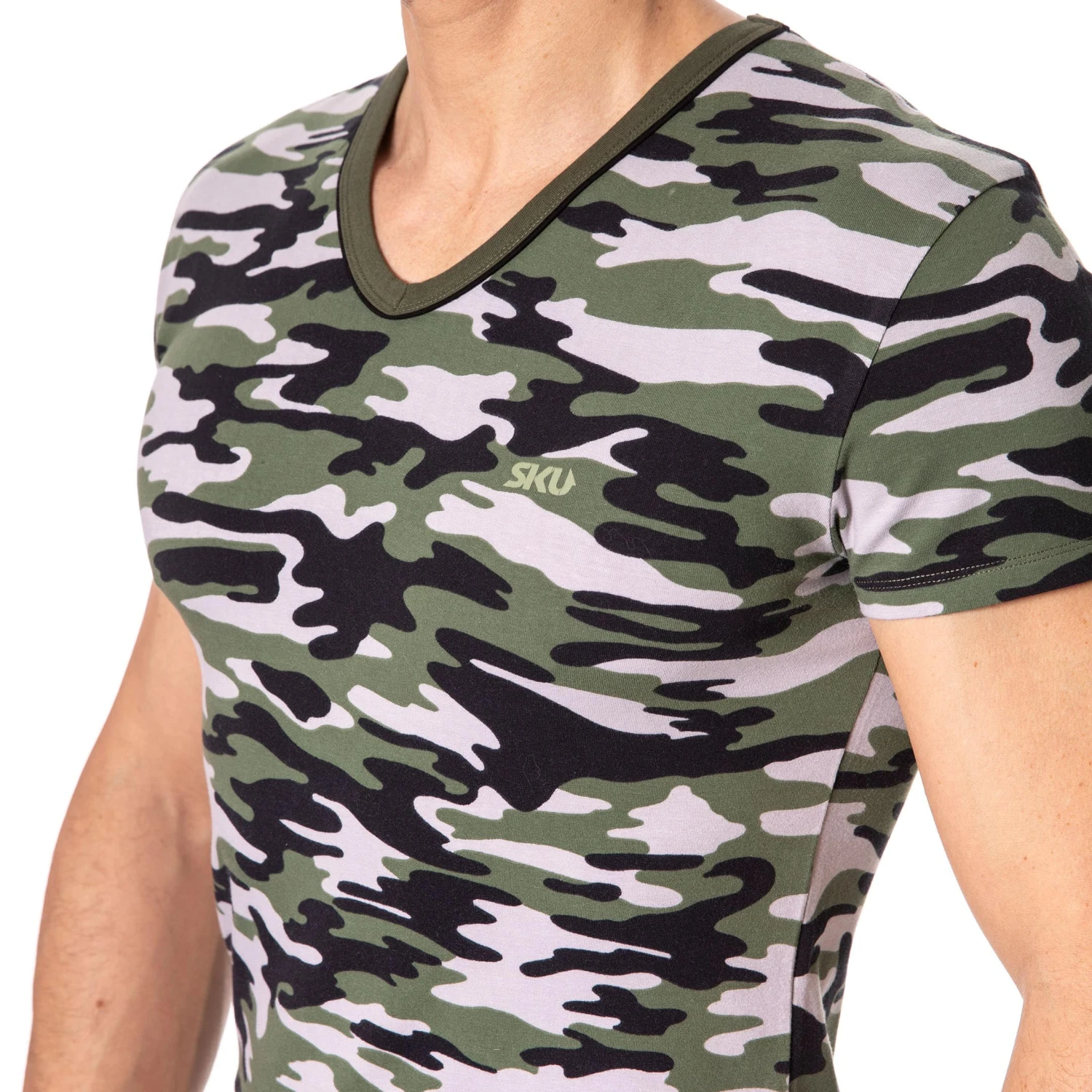 T-Shirt First Camouflage 3 T-Shirt First Camouflage – Image 3