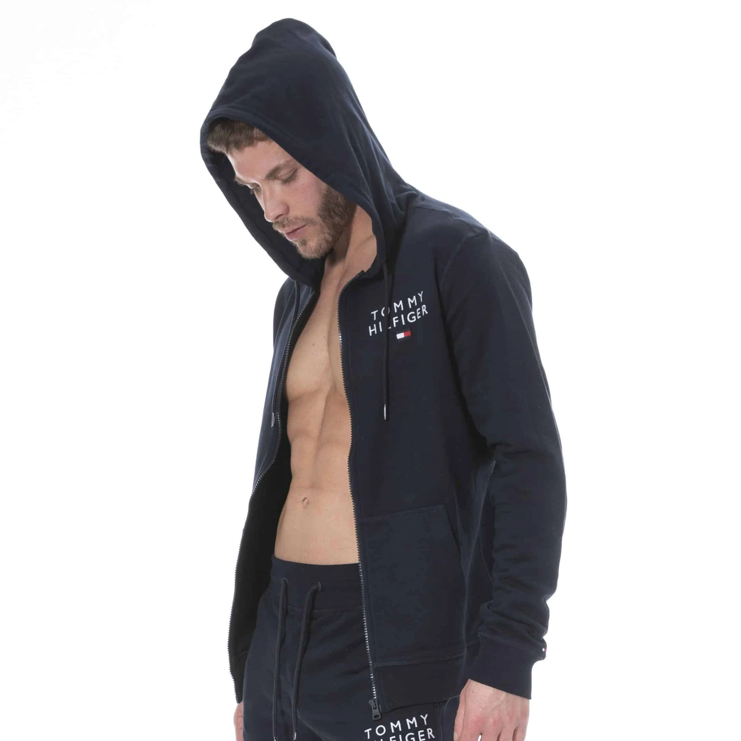 Veste à Capuche Logo Brodé Bleu Marine 3 Veste à Capuche Logo Brodé Bleu Marine – Image 3